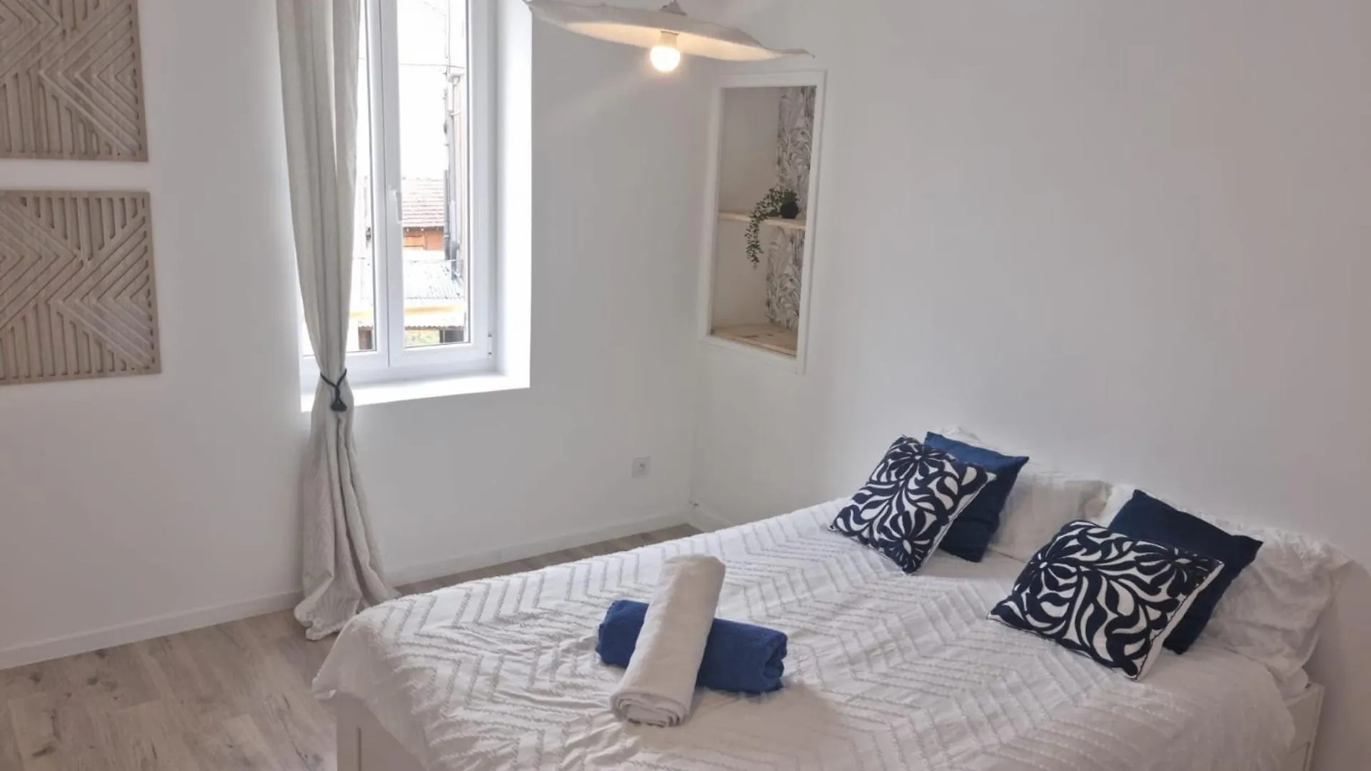 Bleu Lumiere Apaisante Apartment Montlucon 0*,